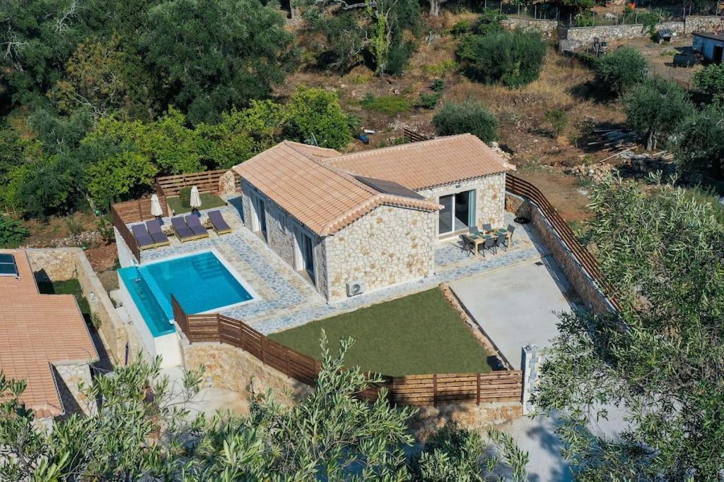 Villa Di Pietra II Liapades Exterior photo